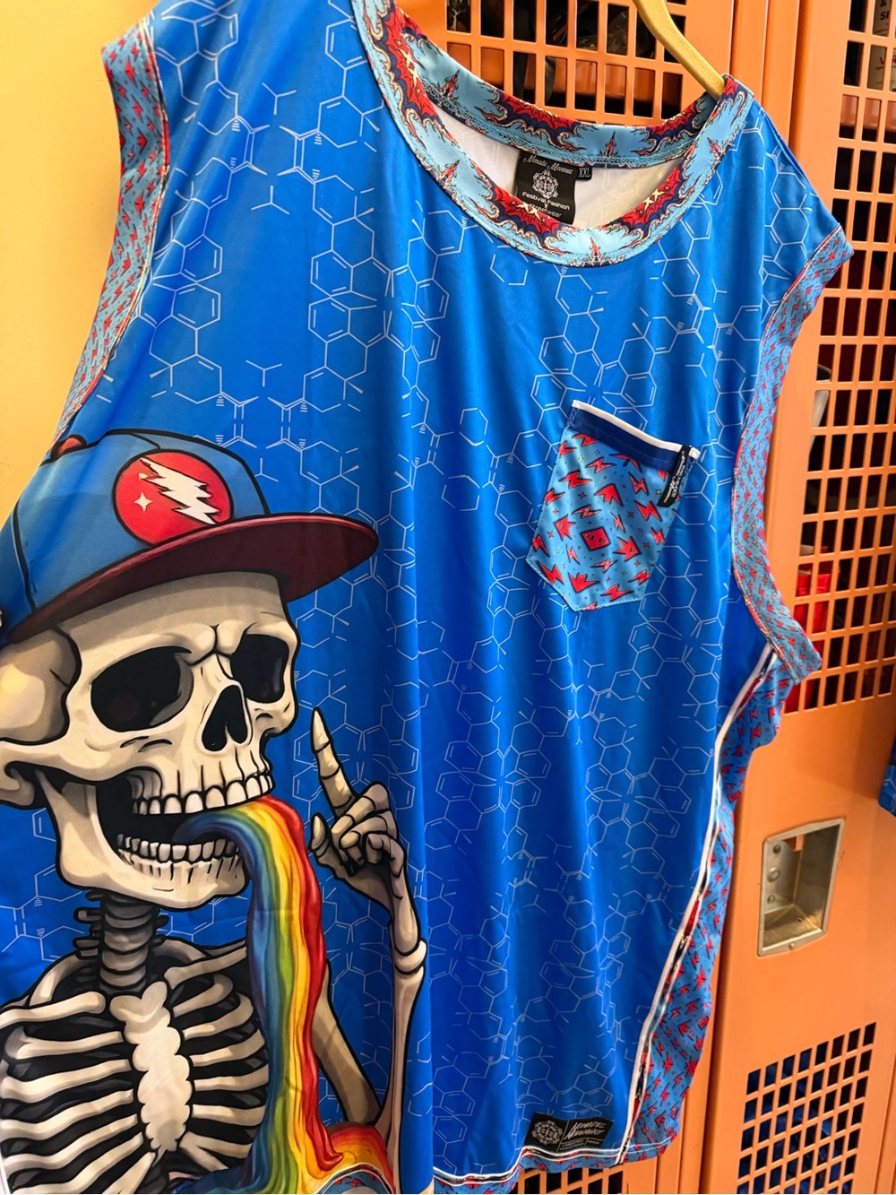 Men's Festival Pool Beach sleeveless tee and board shorts. Size XXL - Picture 9 of 13